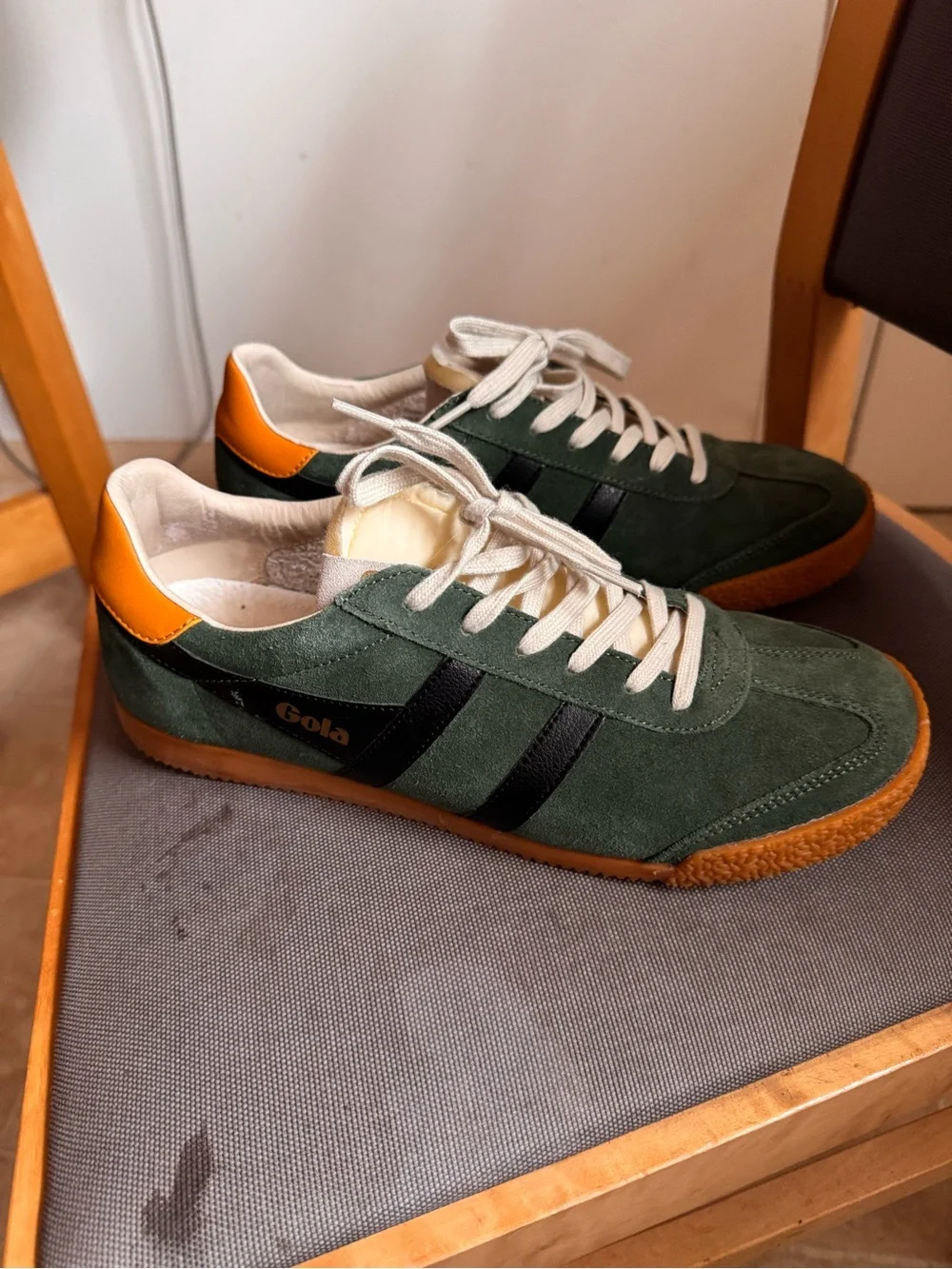 Gola Elan Men's Green Suede Sneakers with Yellow. Orange heel. - Picture 1 of 10